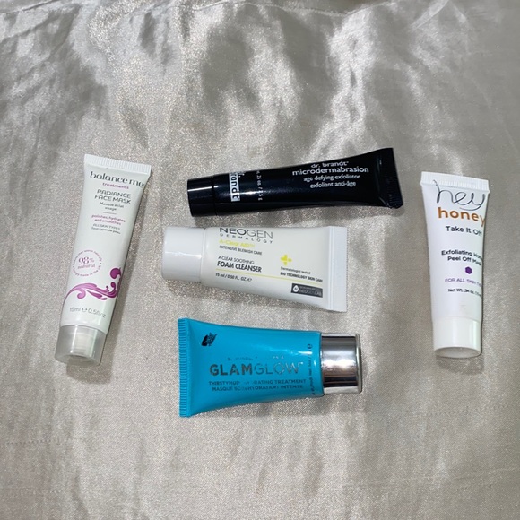 GLAMGLOW Other - 🐆5 Brand new skin care bundle!